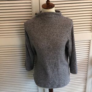 Banana Republic Wms Small Grey 3/4 Sleeve Top